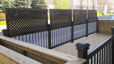 Terrasse Les Coudes sur la Table &agrave; Montr&eacute;al