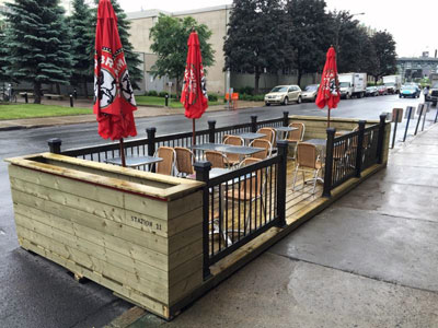 Terrasse Les Coudes sur la Table &agrave; Montr&eacute;al